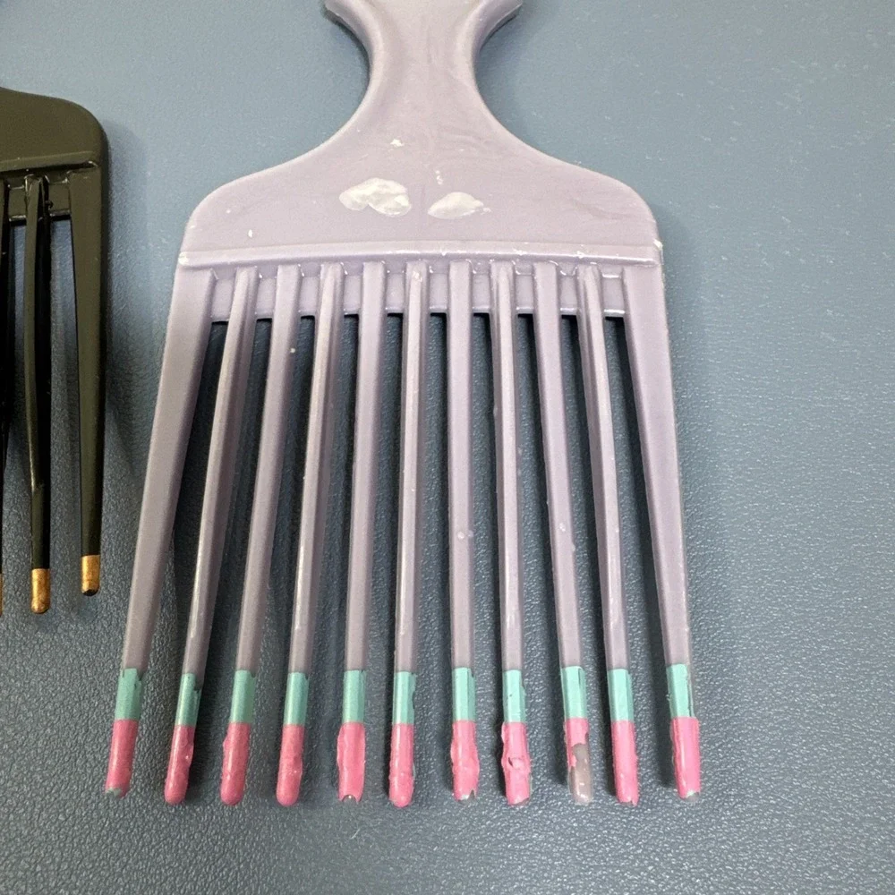 VTG Lot‎ 3 Color Dip Pick Lift Comb 7